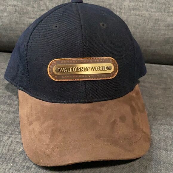 VTG Walt Disney World Metal Patch Hat Suede EUC - Picture 1 of 8